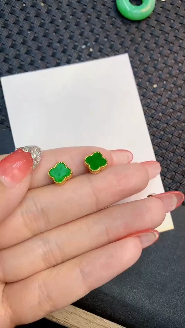 颈饰未镶嵌翡翠1