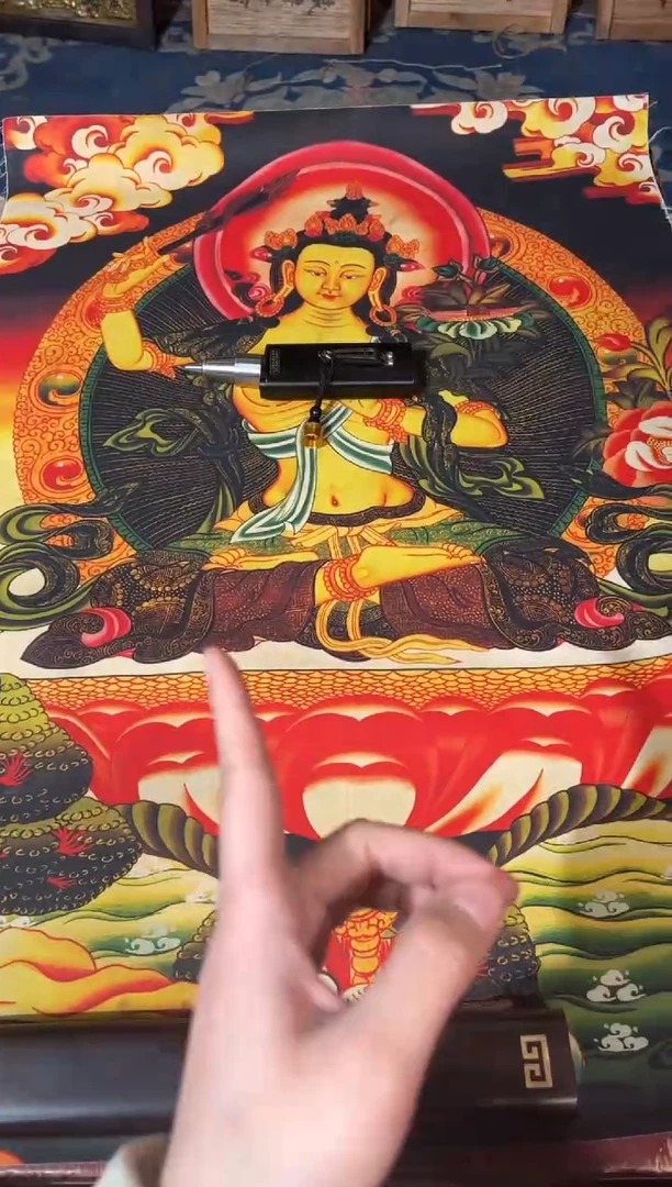 卷轴画龙妹的唐卡tk16