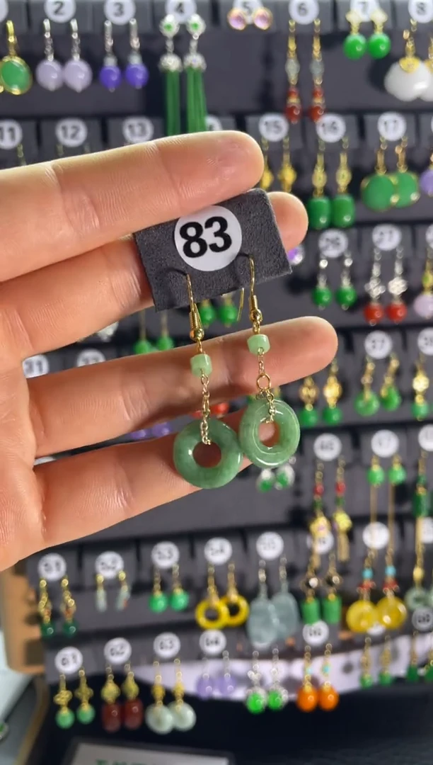 【闪购商品】翡翠耳饰银S925镶嵌83...