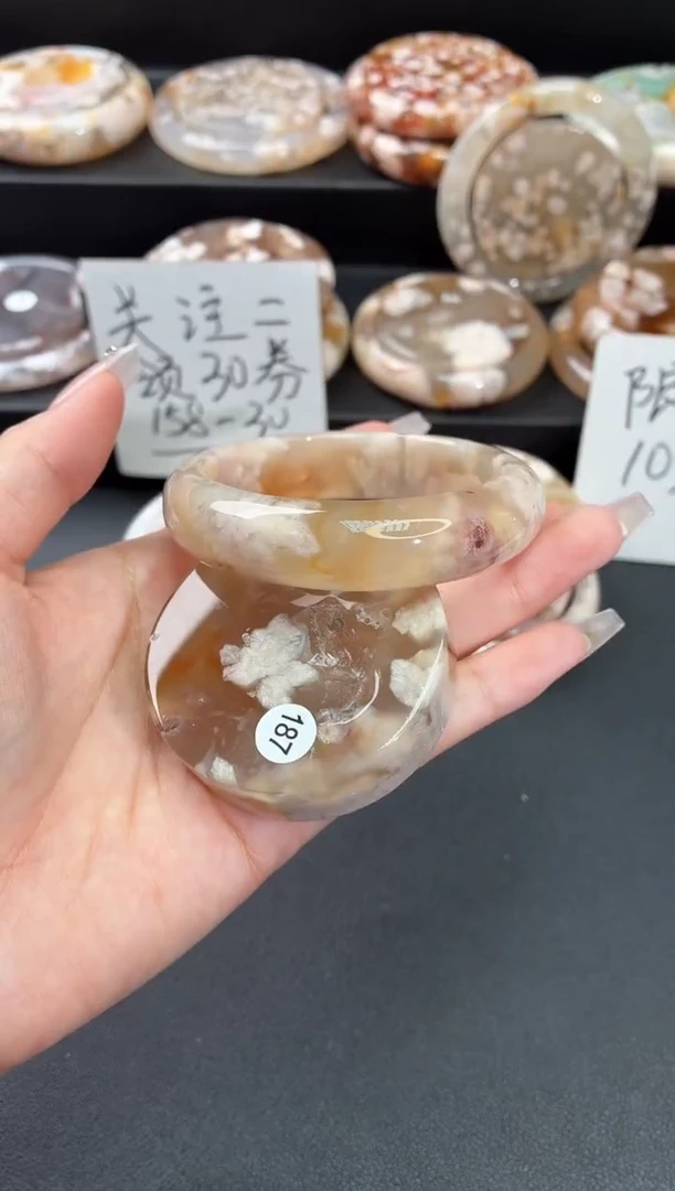 手镯玛瑙/玉髓未镶嵌石英质玉55圈(赠送镯心)圈口建议拍大