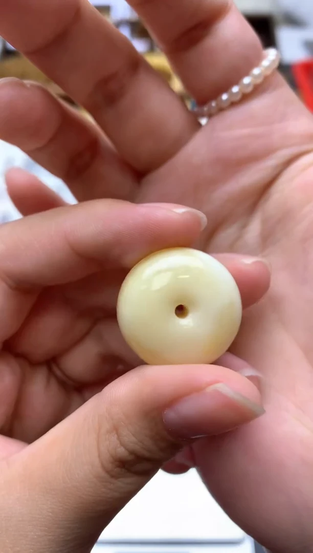 【闪购商品】琥珀珠宝奇石未镶嵌048琥珀蜜蜡花粉有纹小坑介意勿拍