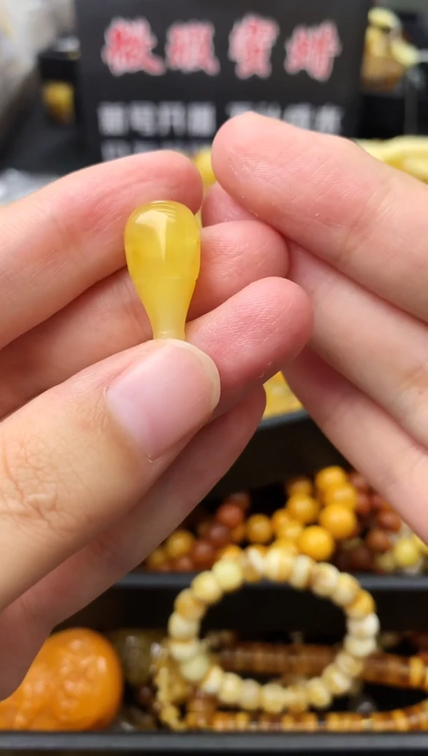 未镶嵌琥珀珠宝奇石13