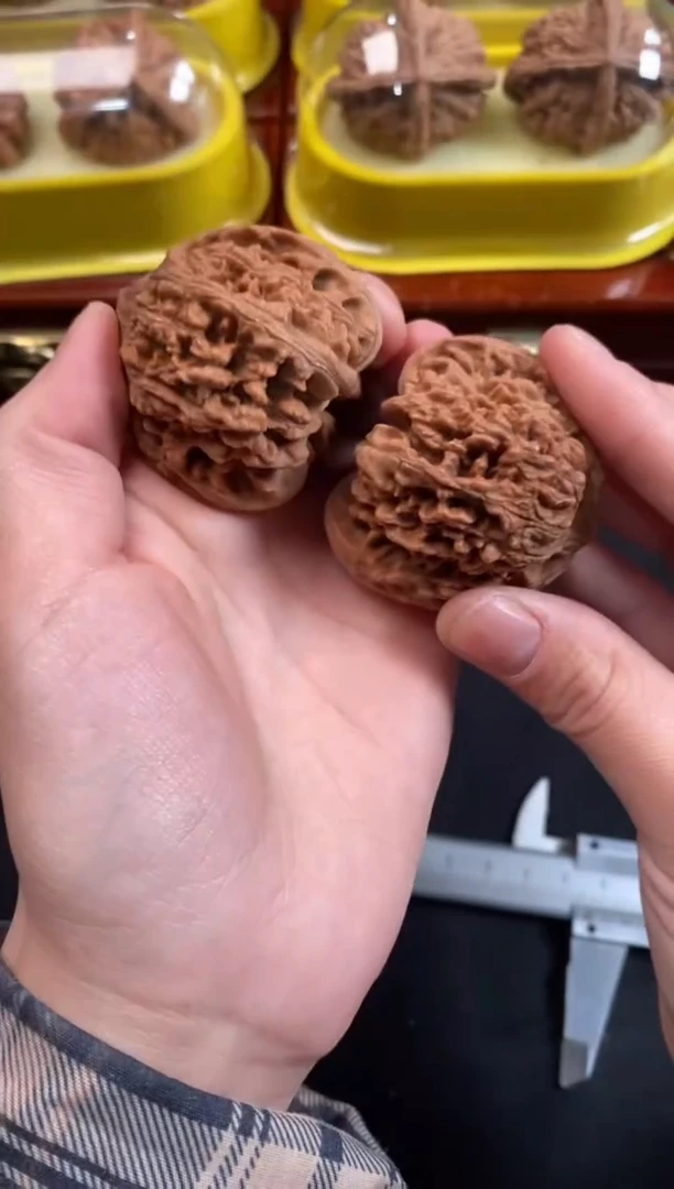 把件文玩核桃满天星43尺N547