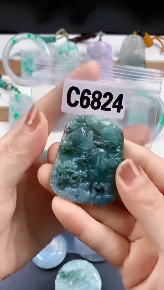 颈饰未镶嵌翡翠天然翡翠吊坠挂件