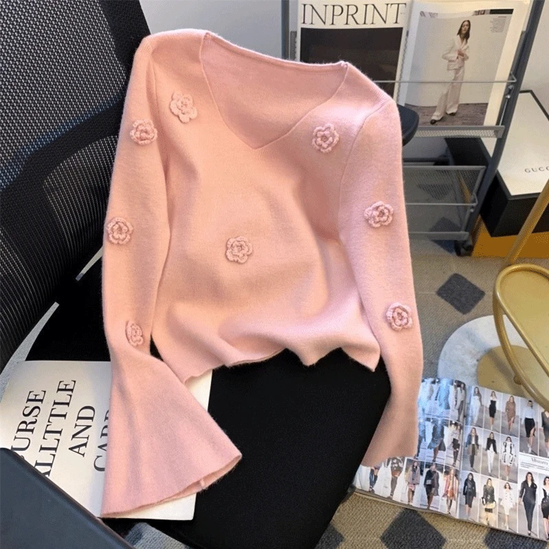 好听鸭V领立体花朵长袖针织衫女秋季2025款修身显瘦内搭打底上衣