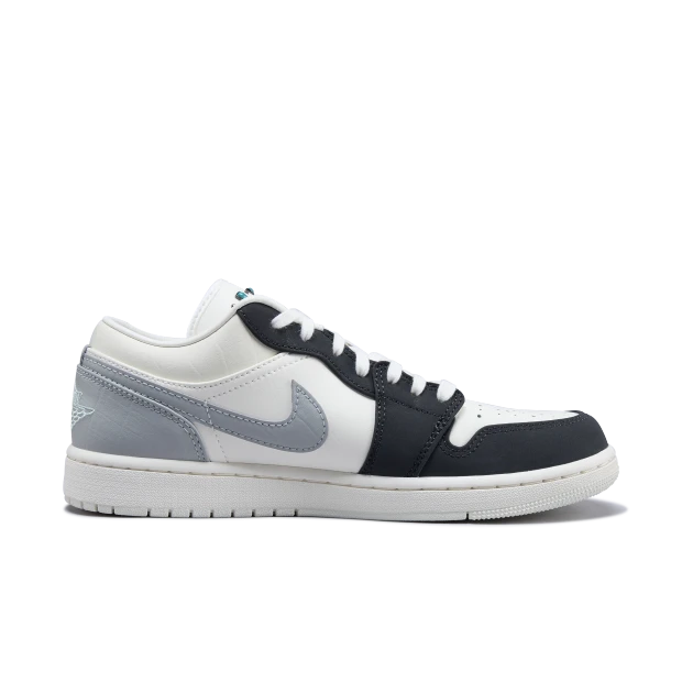 NIKE/耐克Air Jordan 1 Low男子耐磨低帮舒适休闲板鞋 IO2242101