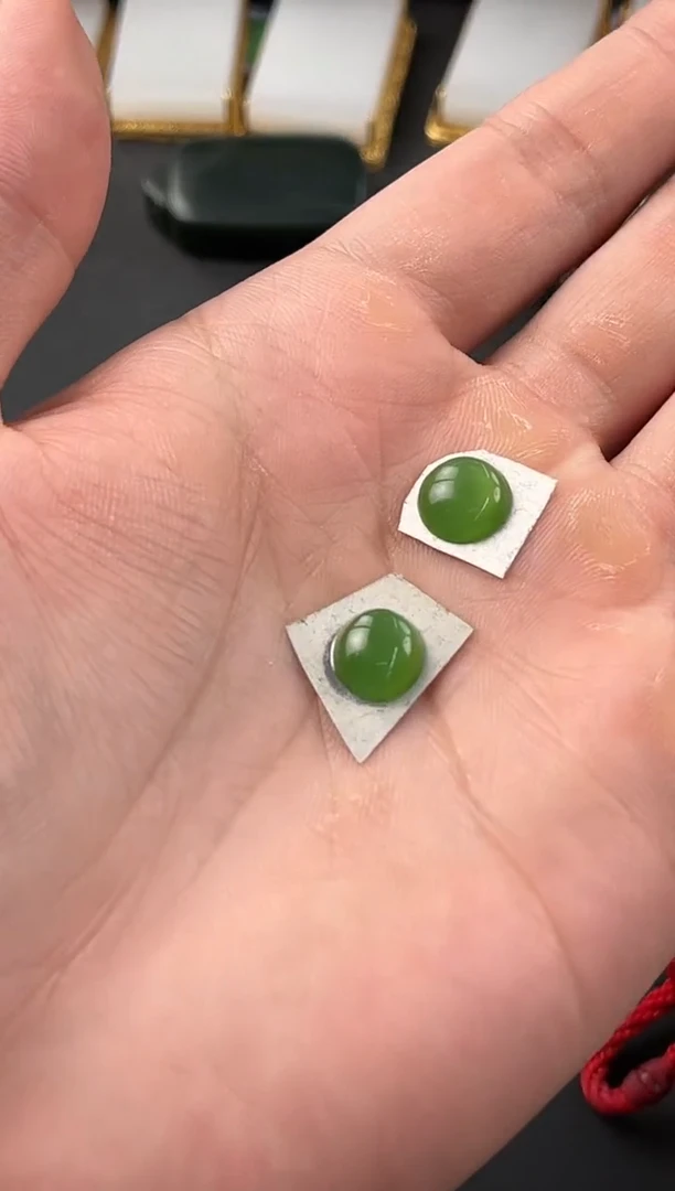 和田玉未镶嵌项链俄碧蛋面微色差