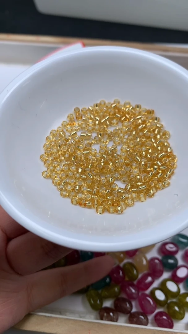 未镶嵌散珠玛瑙/玉髓E102 金色隔珠2*3mm110颗8元