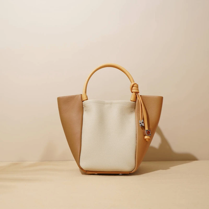 【云云甄选】ZG-F9804-棕色配白-轻奢时尚女士新款单肩斜挎包