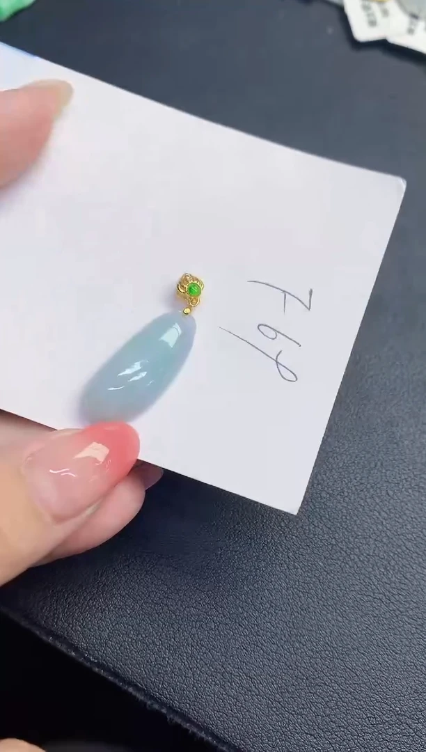 翡翠未镶嵌颈饰缅甸天然翡翠A货