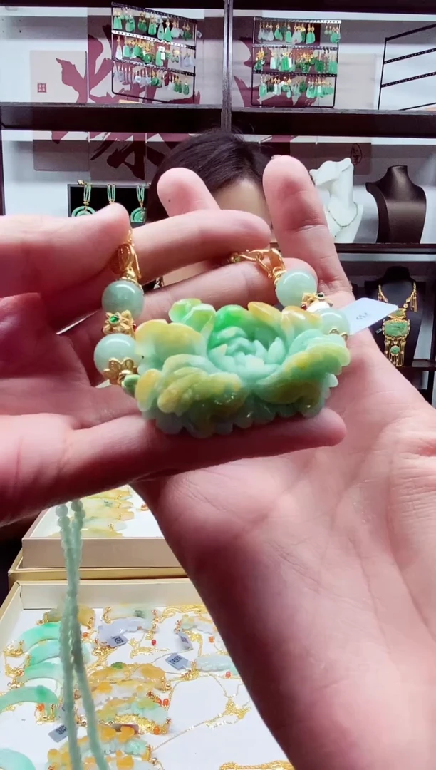 翡翠未镶嵌颈饰翡翠吊坠
