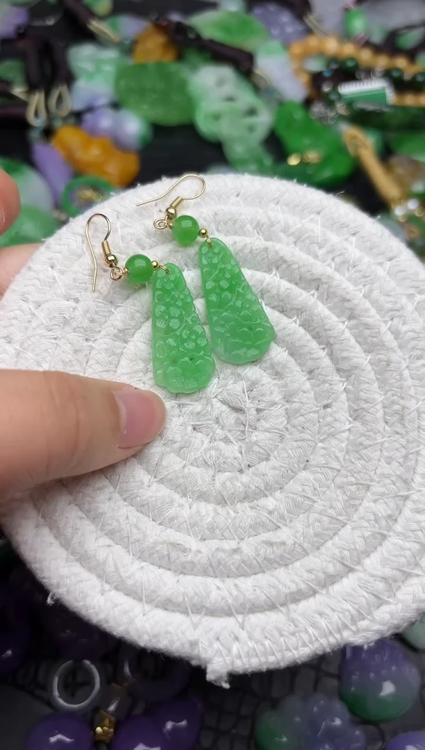 颈饰未镶嵌翡翠缅甸翡翠吊坠