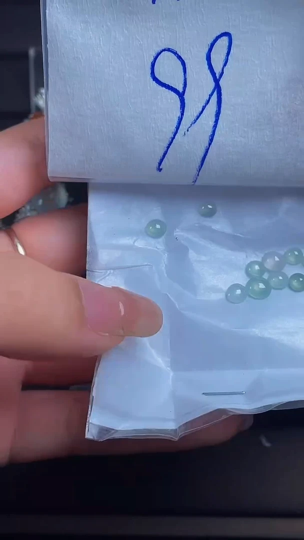 翡翠裸石未镶嵌天然缅甸翡翠A货143