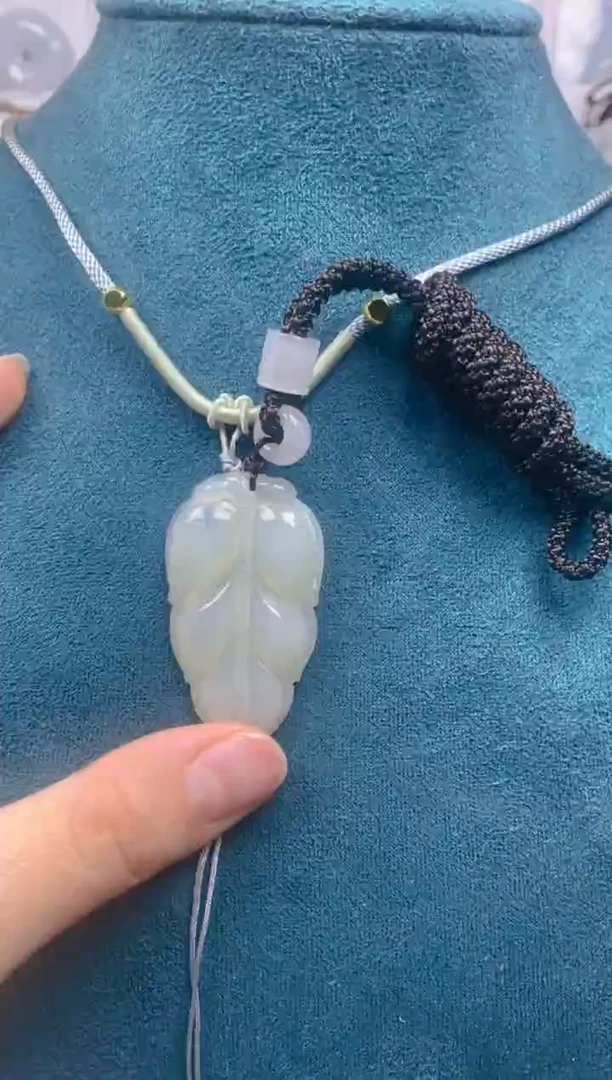 【闪购商品】翡翠颈饰未镶嵌金枝玉叶