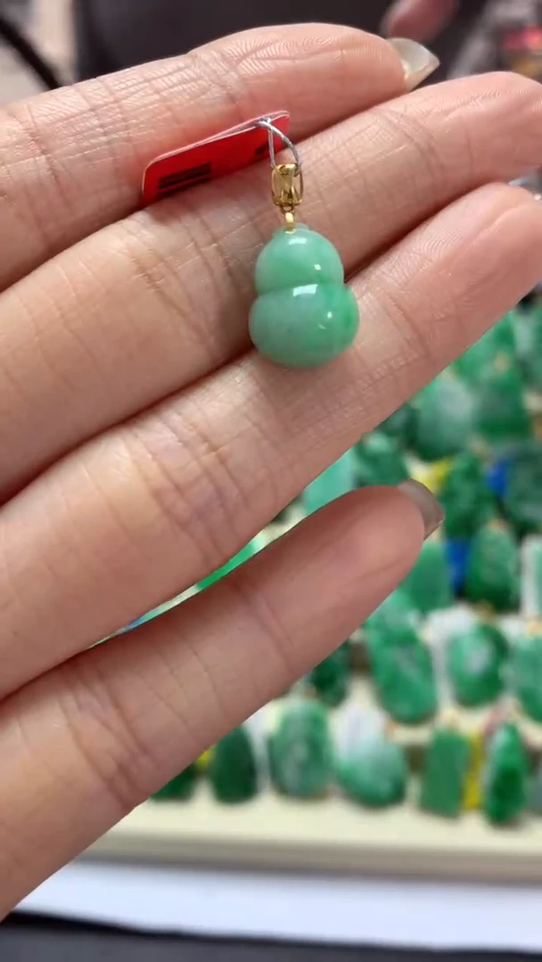 【闪购商品】翡翠吊坠(不含链)18K金镶嵌挂件