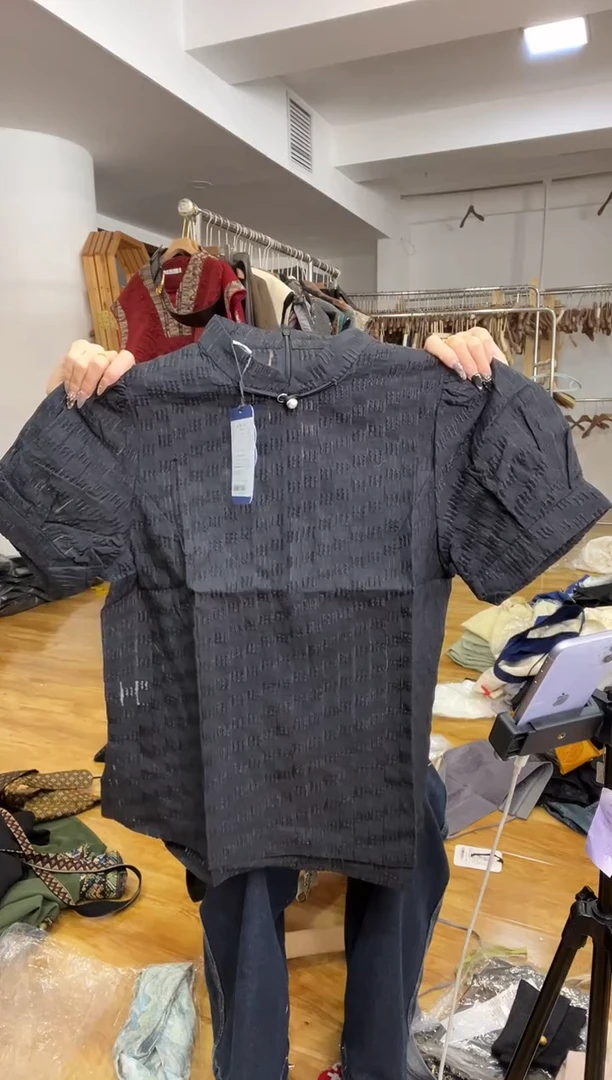 XL码     110-120斤   半袖