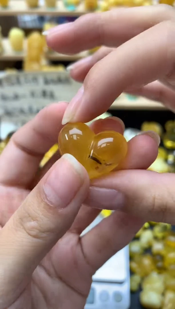 琥珀未镶嵌珠宝奇石119琥珀蜜蜡微瑕包裹