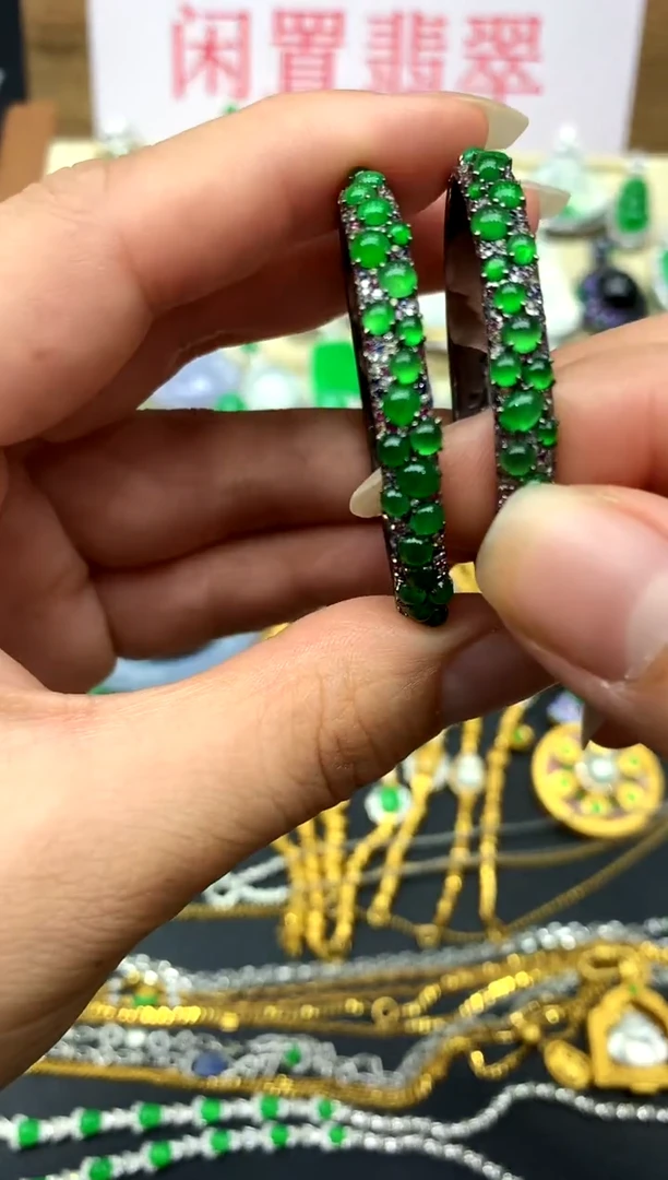 18K金镶嵌翡翠耳饰365-中国好珍宝