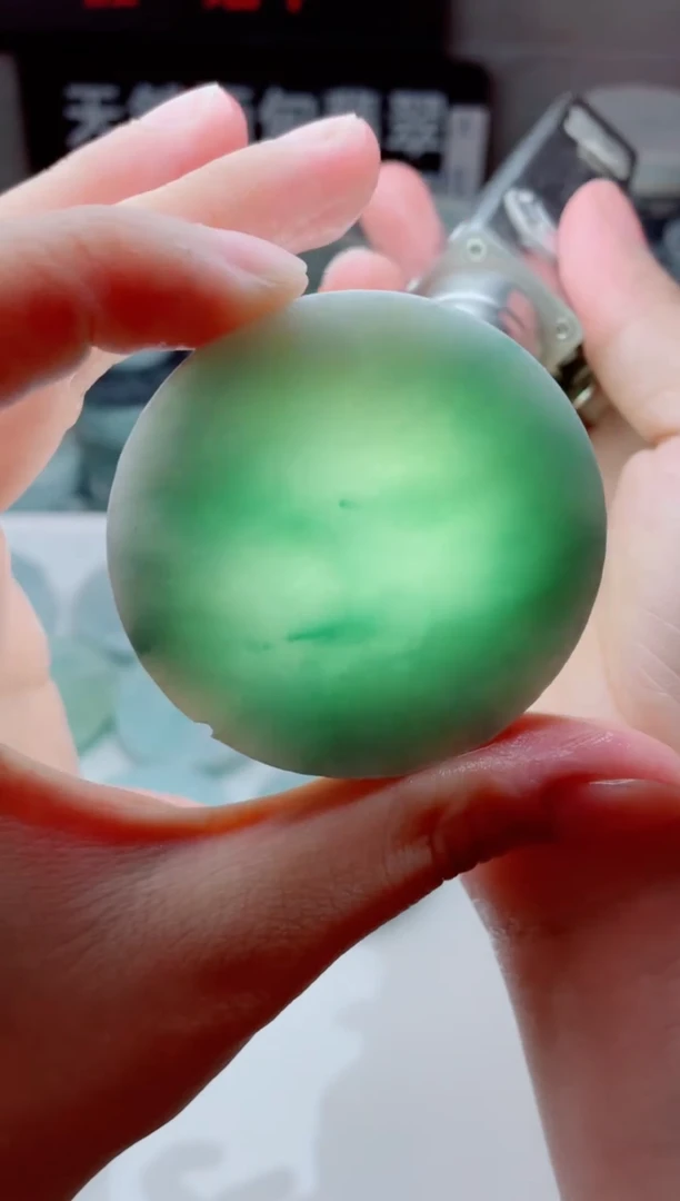 翡翠未镶嵌颈饰3049......