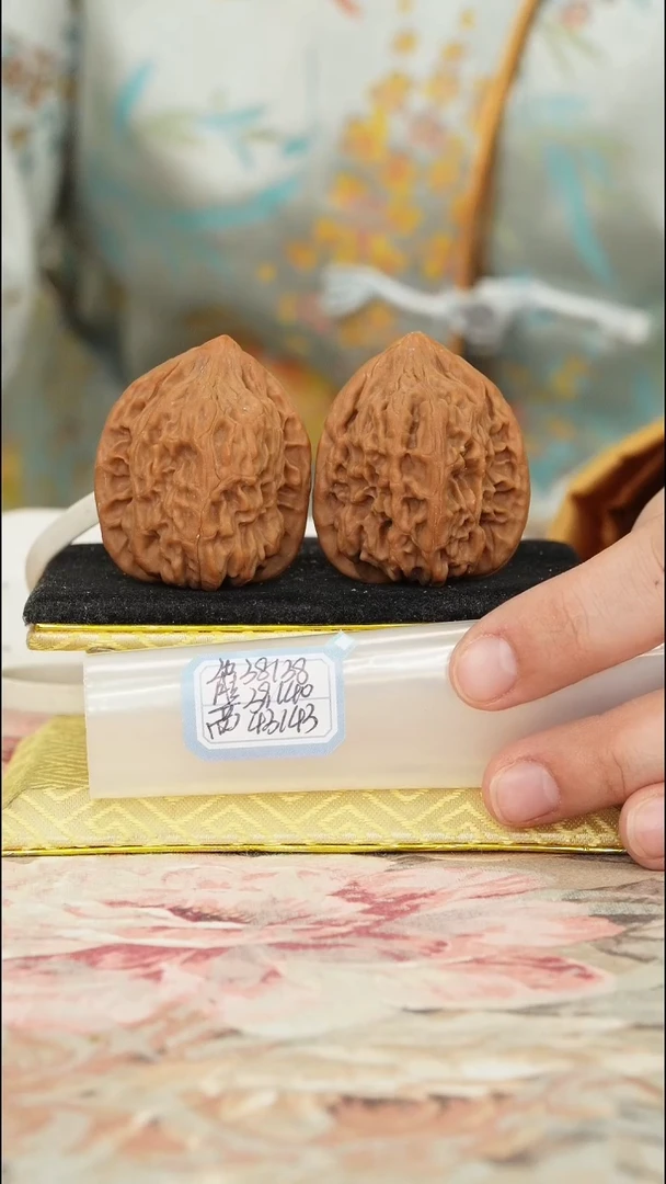 【闪购商品】文玩核桃把件鸡心有修