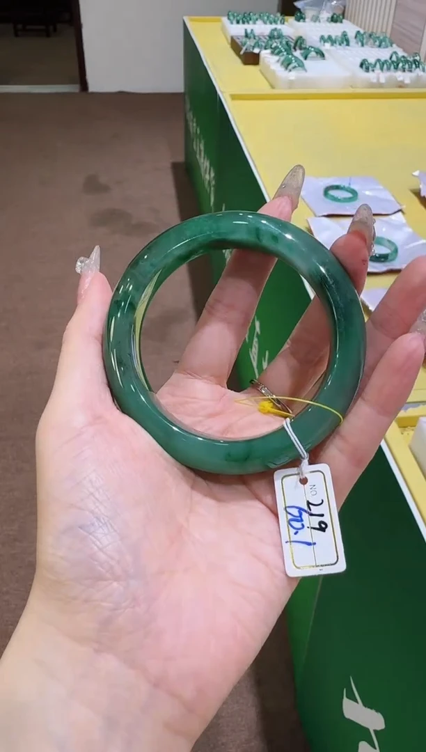 【闪购商品】石英质玉手镯未镶嵌219