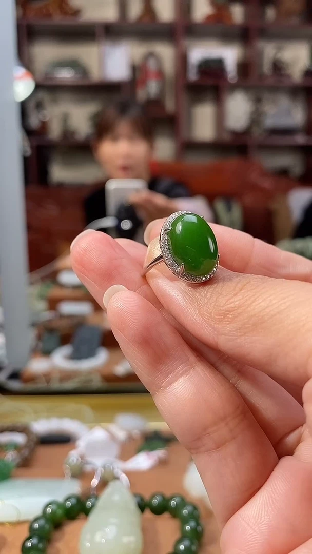 银S925镶嵌戒指和田玉（碧玉）来**?和田玉碧玉戒指