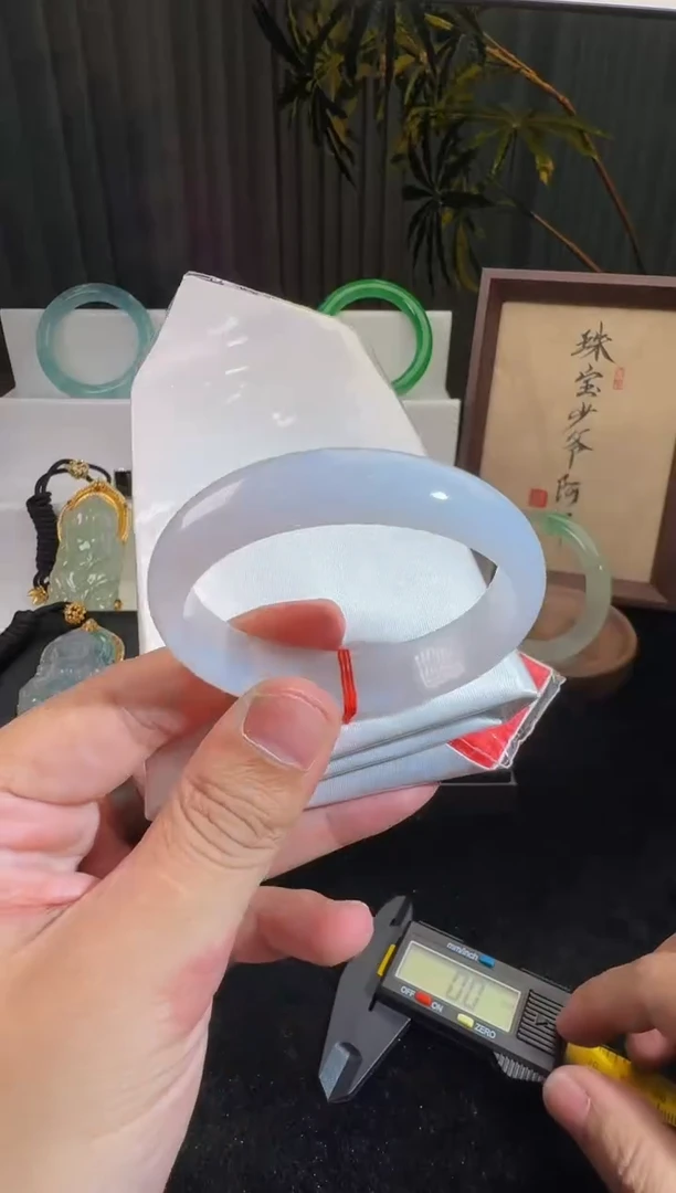 未镶嵌定制翡翠5034毛货不退不换  52-53圈