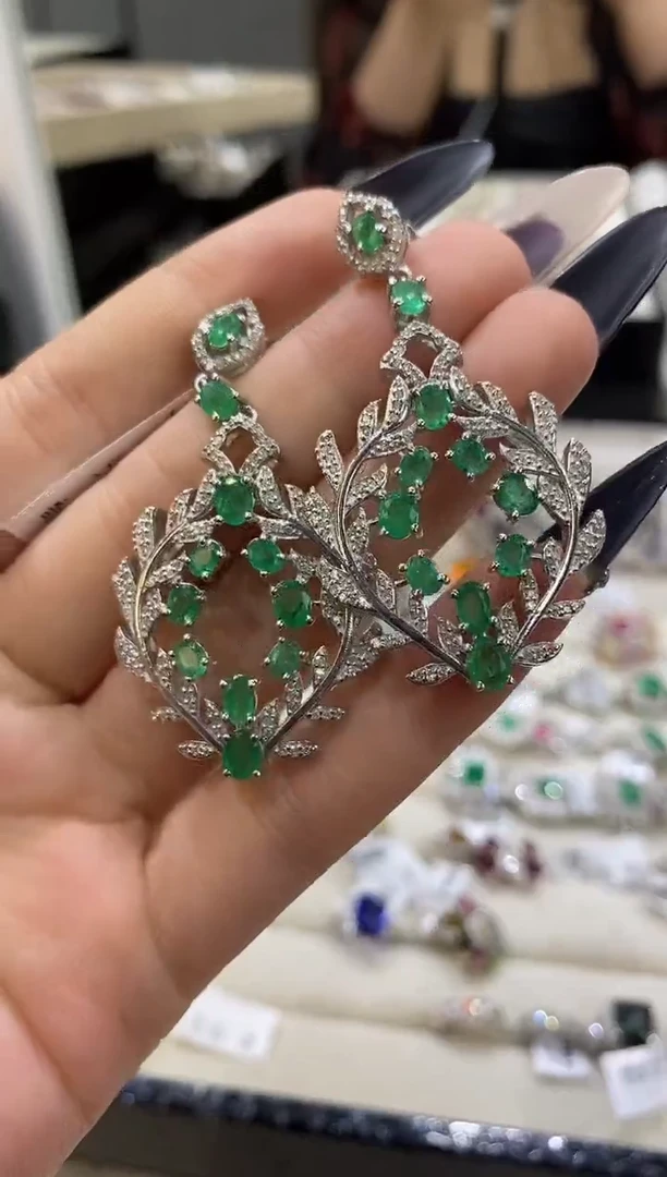 银S925镶嵌耳饰定制祖母绿楚楚珠宝中古甄选不退换