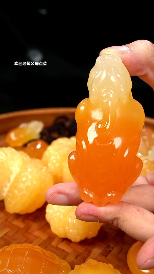 印尼石金田黄貔貅手把件