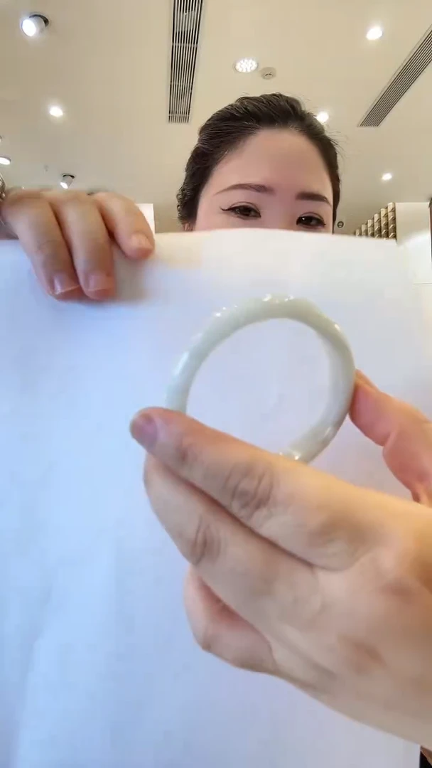 翡翠手镯未镶嵌翡翠37