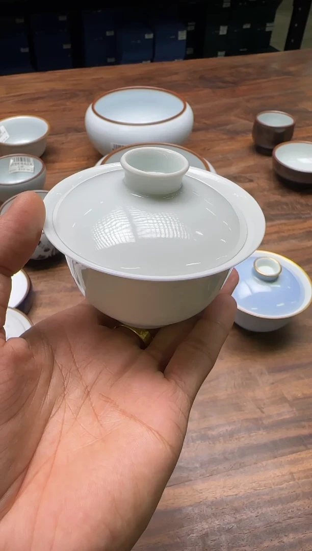 仁***莉清本源 内模印双龙纹 甜白 元宝盖碗