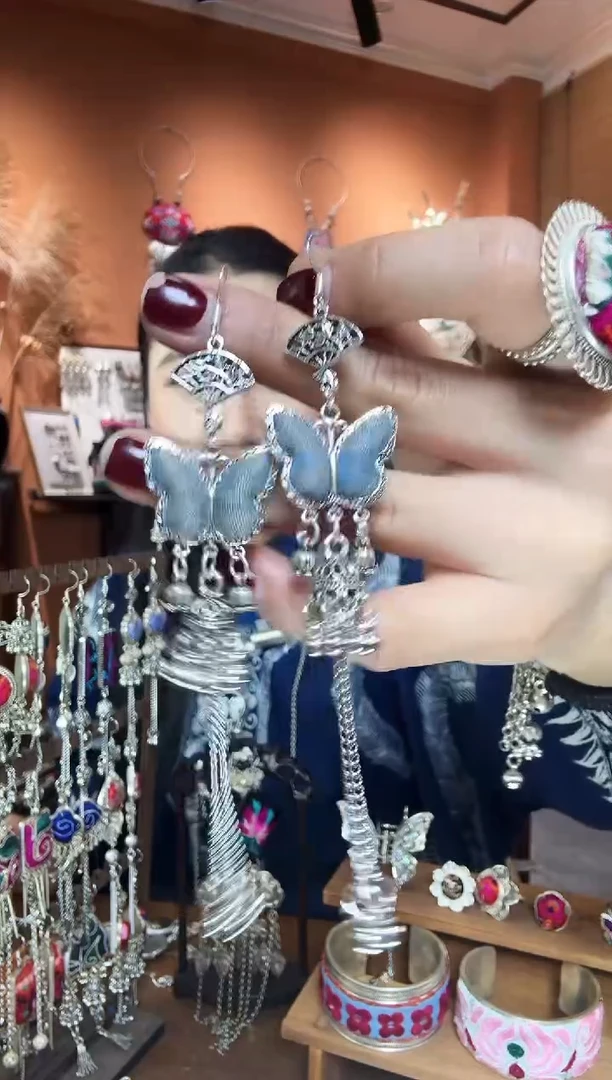 【闪购商品】刺绣纯手工民族风耳环