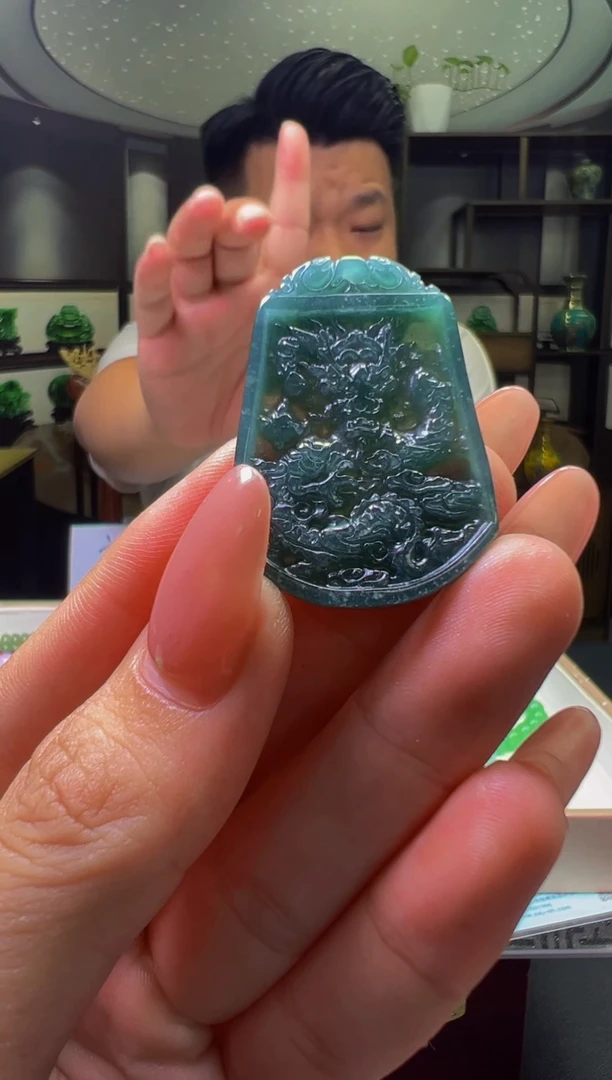 颈饰未镶嵌翡翠2025-9-29-2