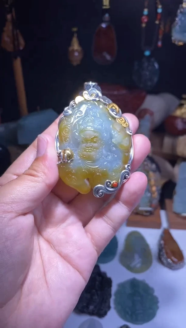 颈饰银S925镶嵌翡翠向**想翡翠