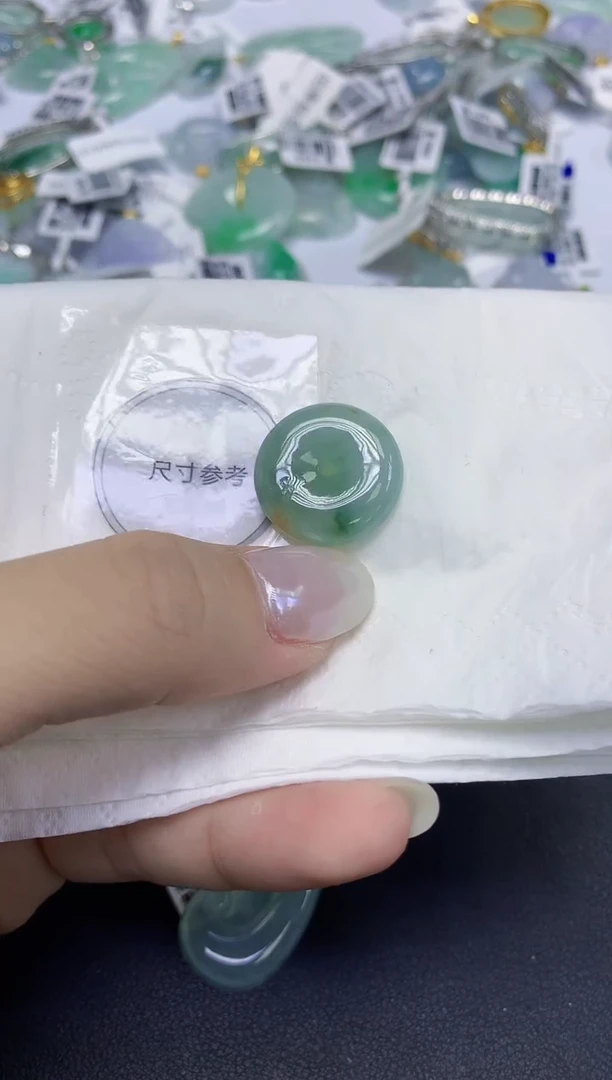 颈饰未镶嵌翡翠天然缅甸翡翠A货百元以上9元证书费自理