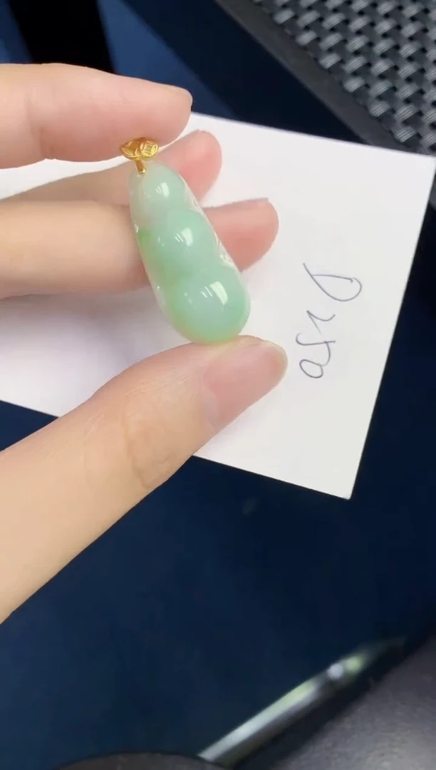 翡翠未镶嵌颈饰天然翡翠緬甸A貨