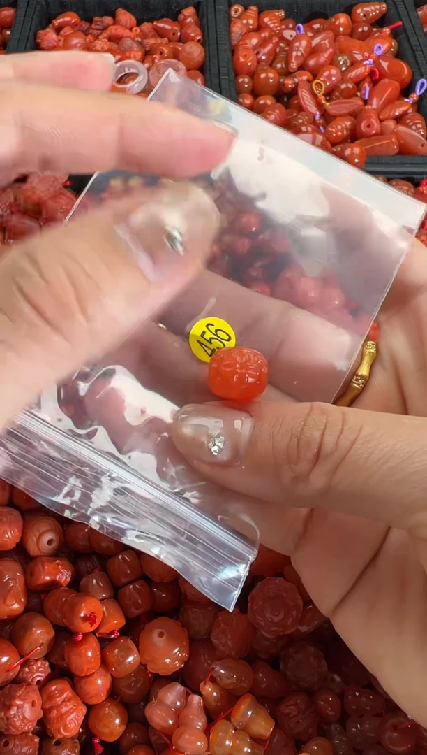 【闪购商品】南红玛瑙颈饰未镶嵌1