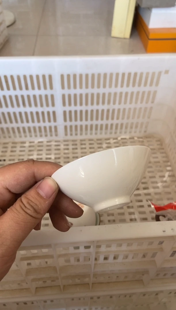 无运费险有瑕疵的摄影的产品有使用过的痕迹有点脏介意勿拍