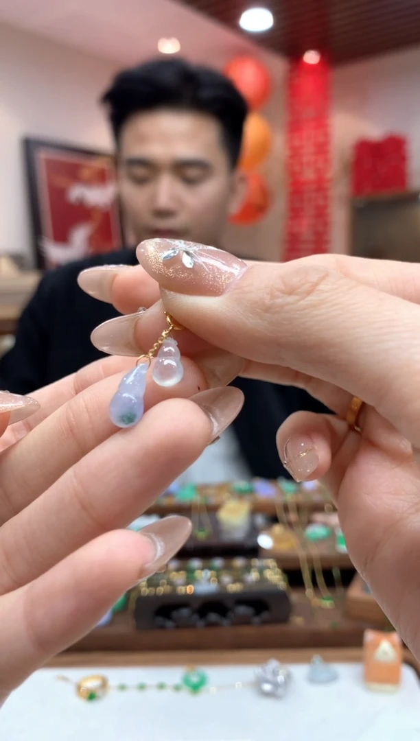 【闪购商品】翡翠吊坠(不含链)18K金镶嵌葫芦