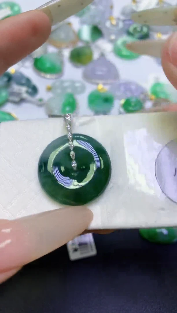 颈饰18K金镶嵌翡翠天然缅甸翡翠A货百元以上9元证书费自理