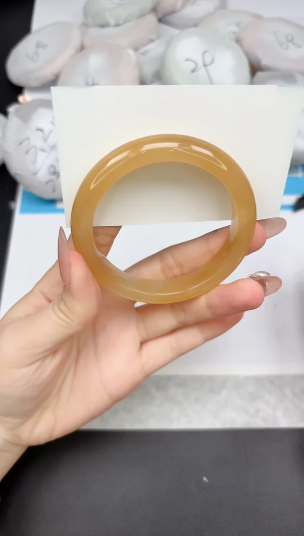 【闪购商品】石英质玉手镯未镶嵌211-56.6