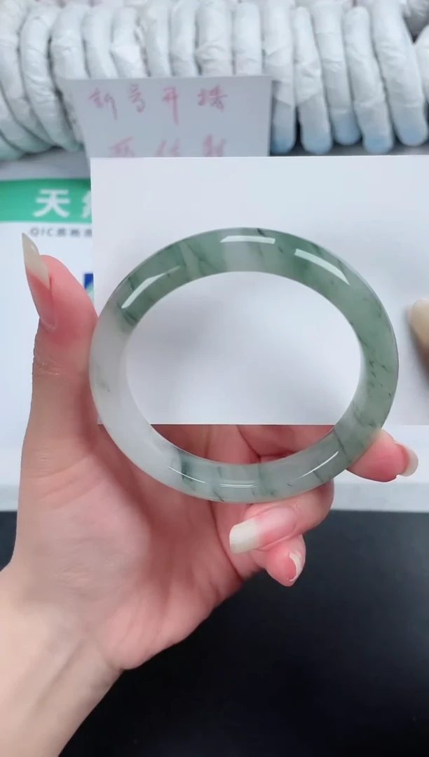 【闪购商品】石英质玉手镯未镶嵌27-58.3