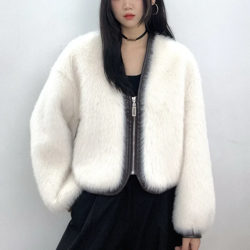 欧货V领保暖毛毛绒外套女2025年秋冬新款设计感小众短款开衫上衣