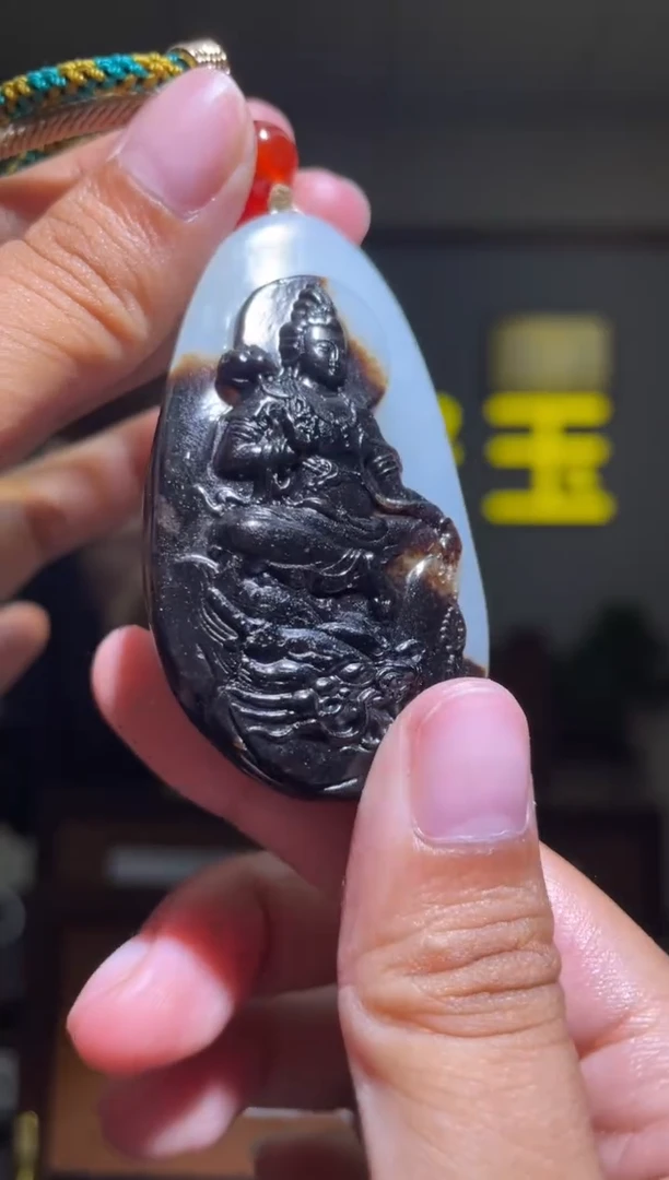 未镶嵌和田玉（糖玉）挂件落**根1