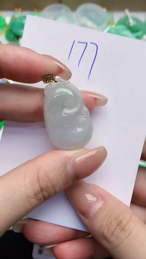 翡翠18K金镶嵌颈饰00000000000
