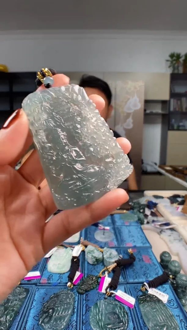 颈饰未镶嵌翡翠多样性发其一