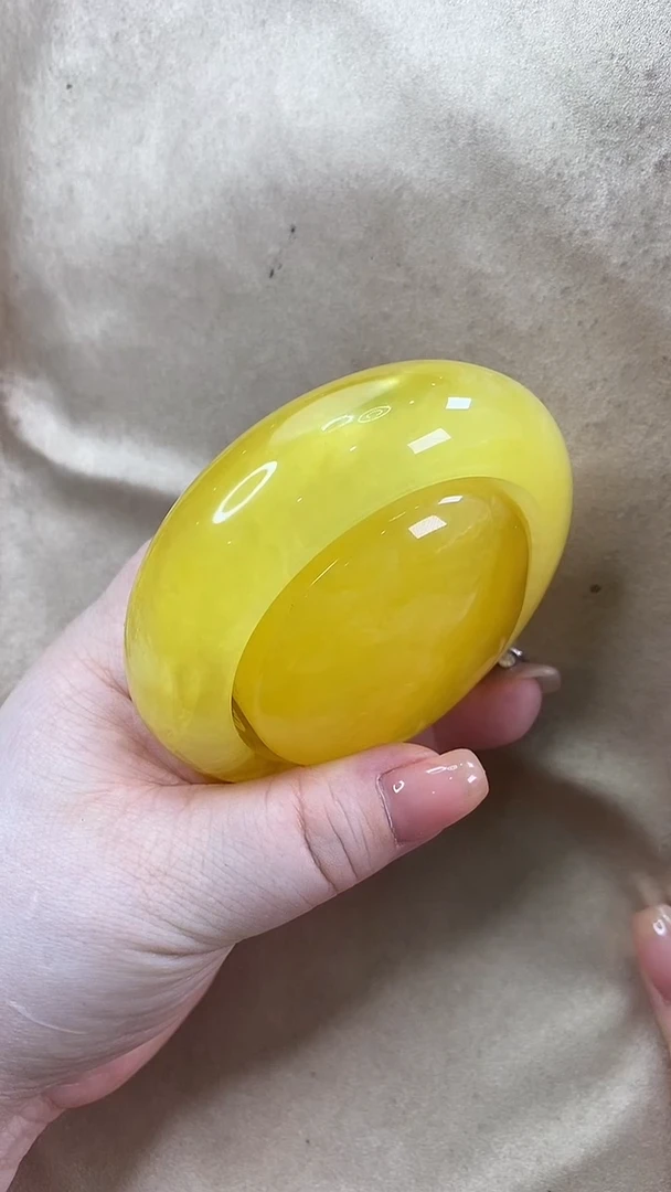 琥珀颈饰未镶嵌手镯