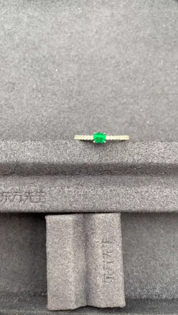 18K金镶嵌戒指祖母绿万*0.18ct祖母绿  定制  GE