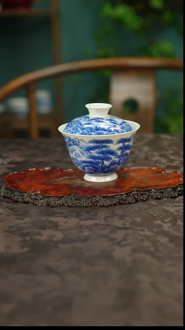 青花手绘山水二才盖碗