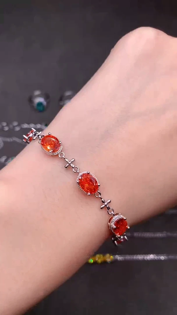 【闪购商品】蓝宝石手链银S925镶嵌.....